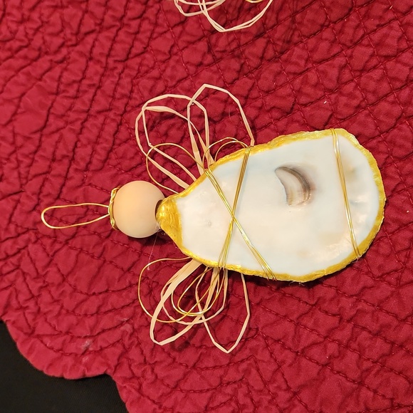 (3) Hand Crafted Angel ornaments, oyster shell - Picture 2 of 9